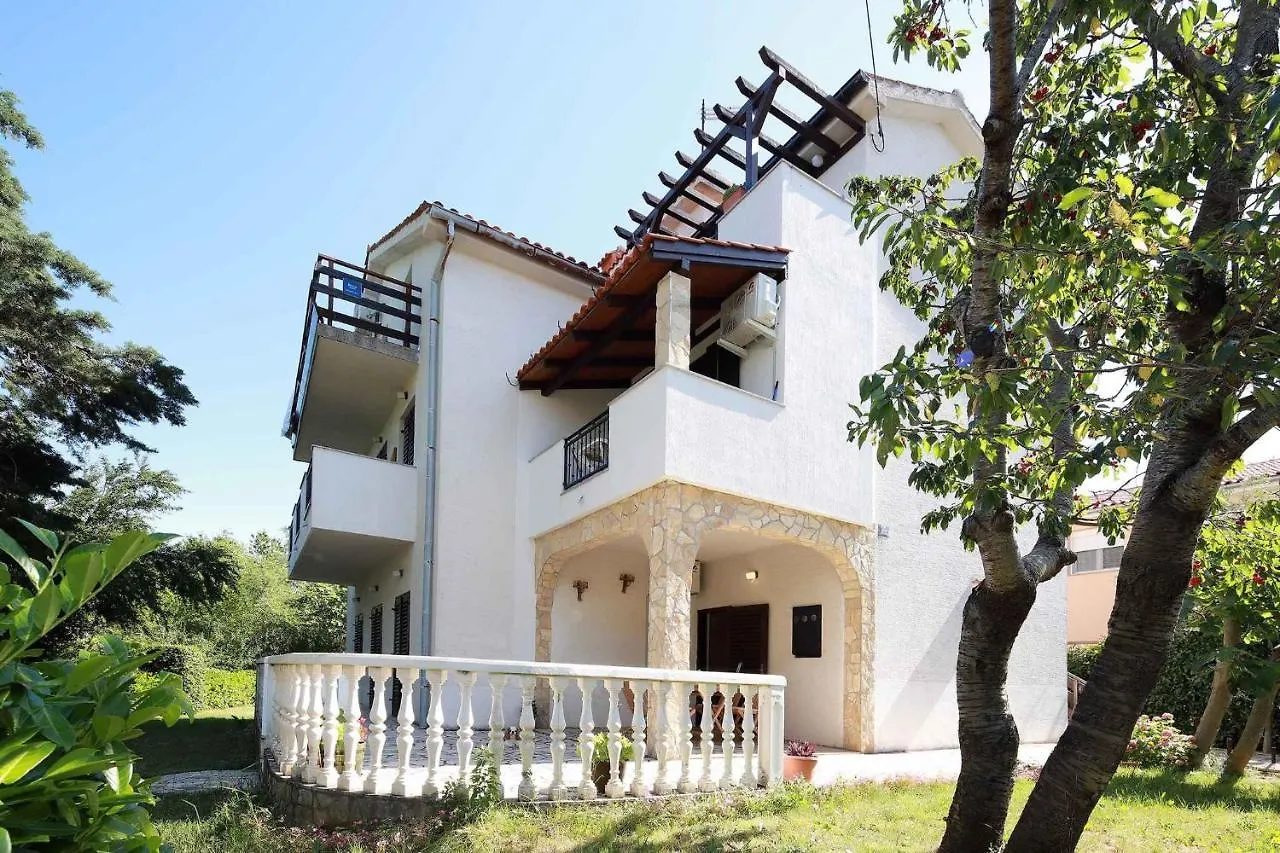 Apartments In Silo/Insel Krk 13513
